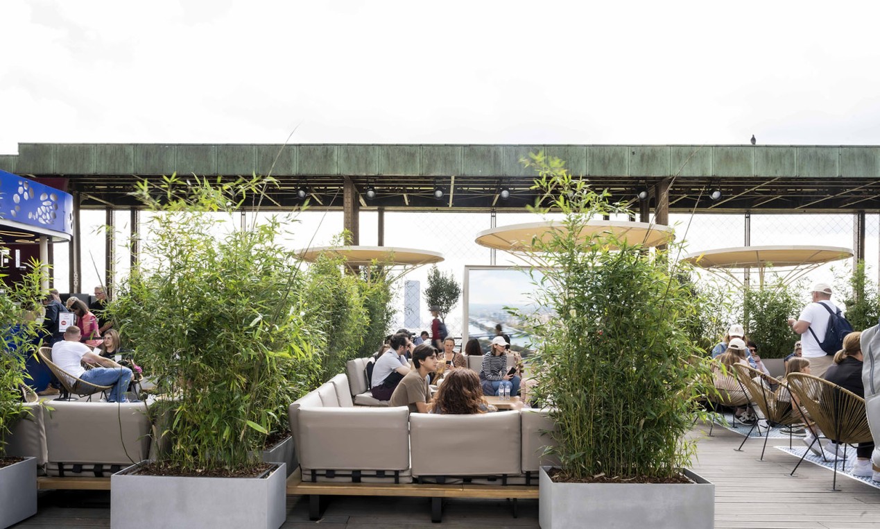 First floor summer terrace